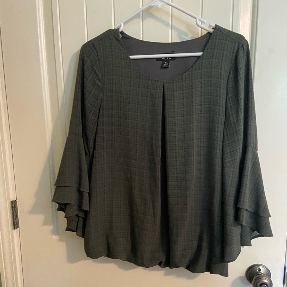 Ruffle Sleeved Blouse